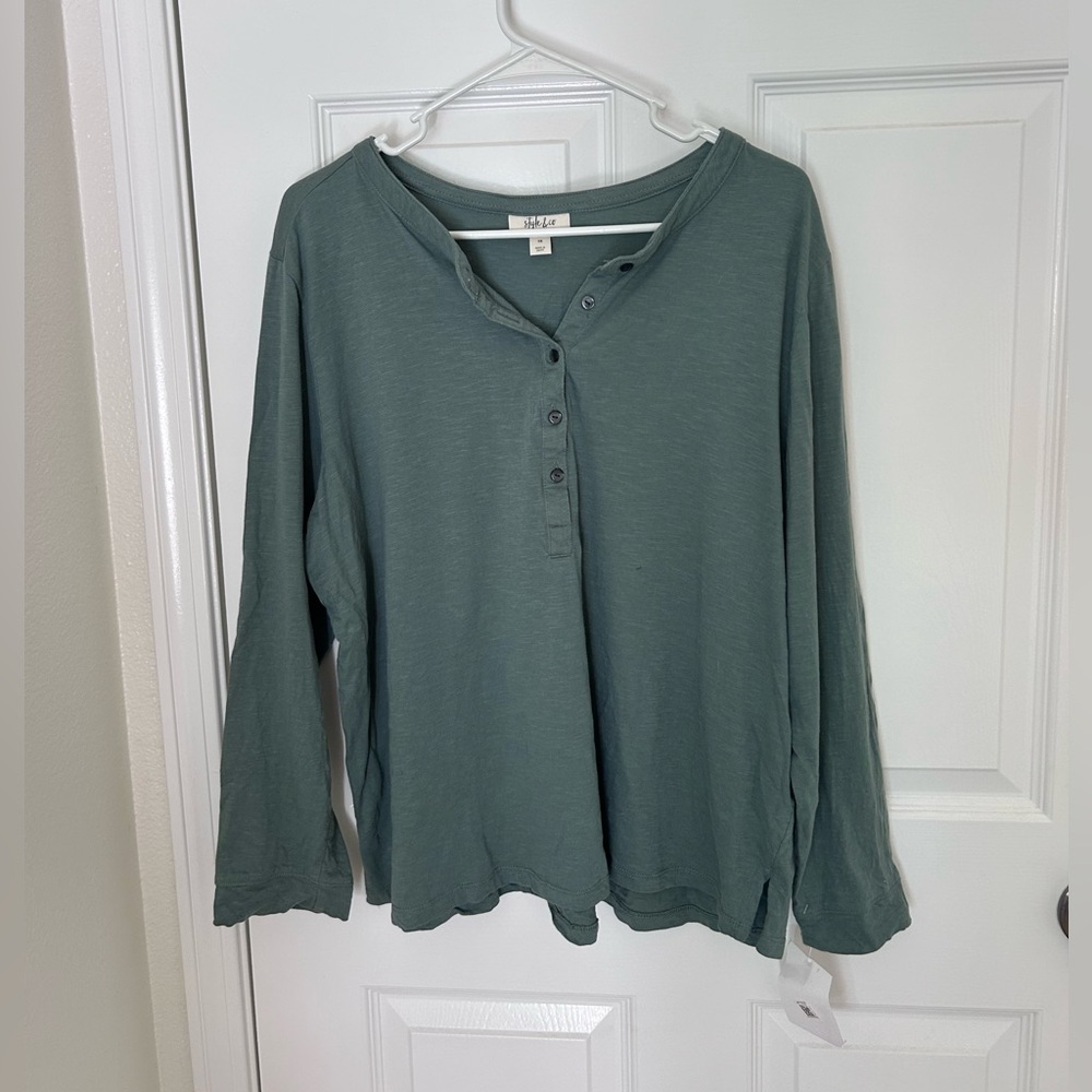 Women's Style & Co. Green Long Sleeve Top